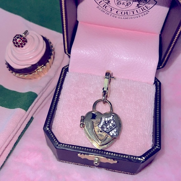 JUICY COUTURE HEART PADLOCK CHARM- RARE🔓🩷✨Gold - Picture 10 of 11
